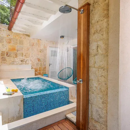 Mirage Suite, Cosy&stylish בית נופש *